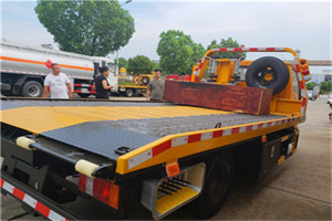 玉泉附近拖车电话号码服务